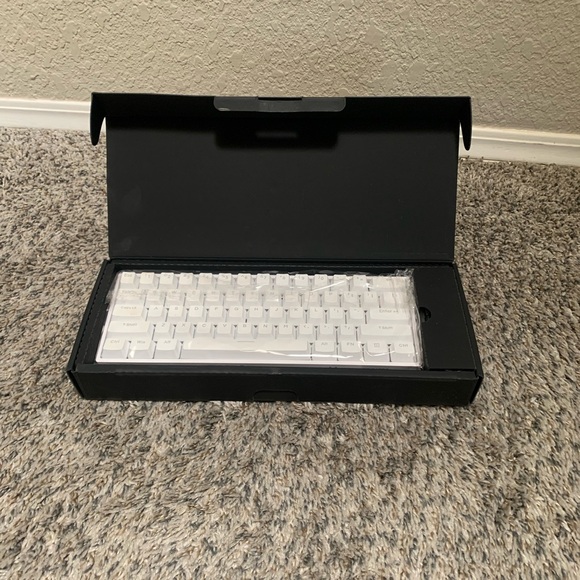 Matrix Elite Series 60% Gaming Keyboard Blue
Switches - Picture 2 of 9